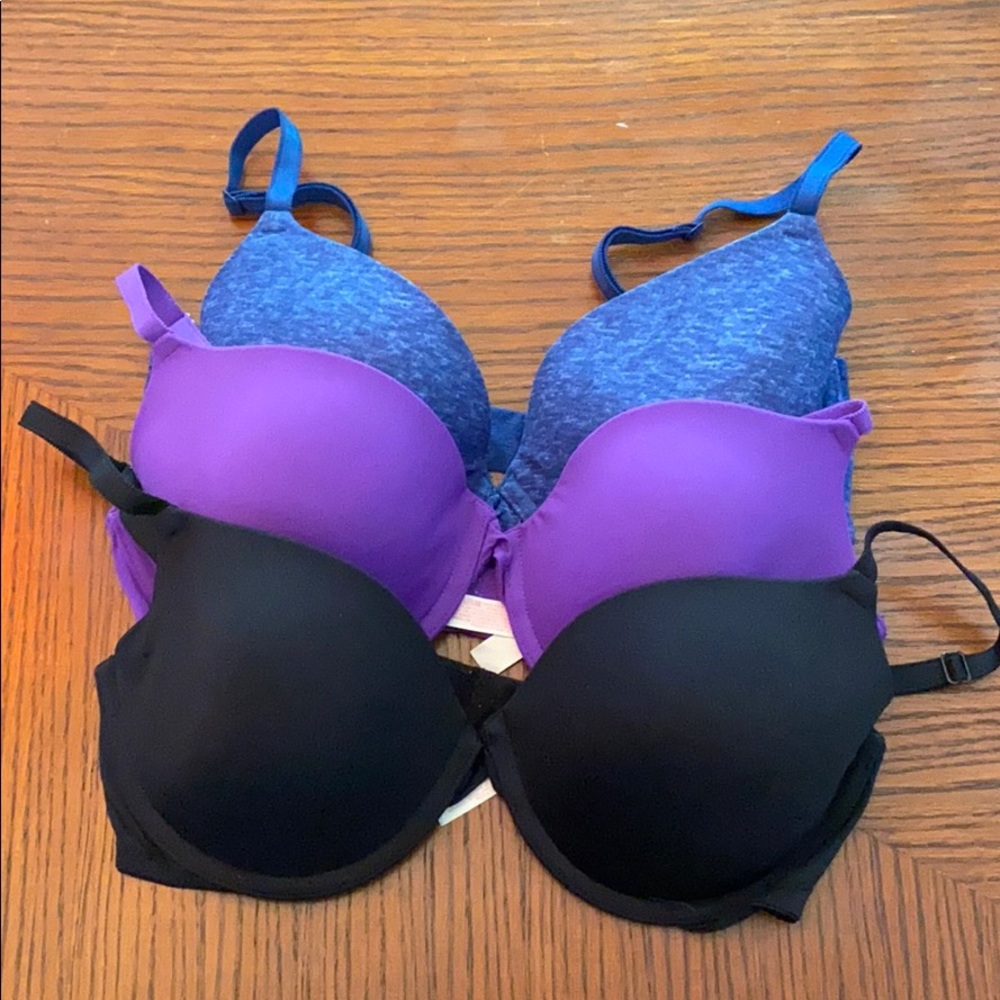 Victoria’s Secret set of bras